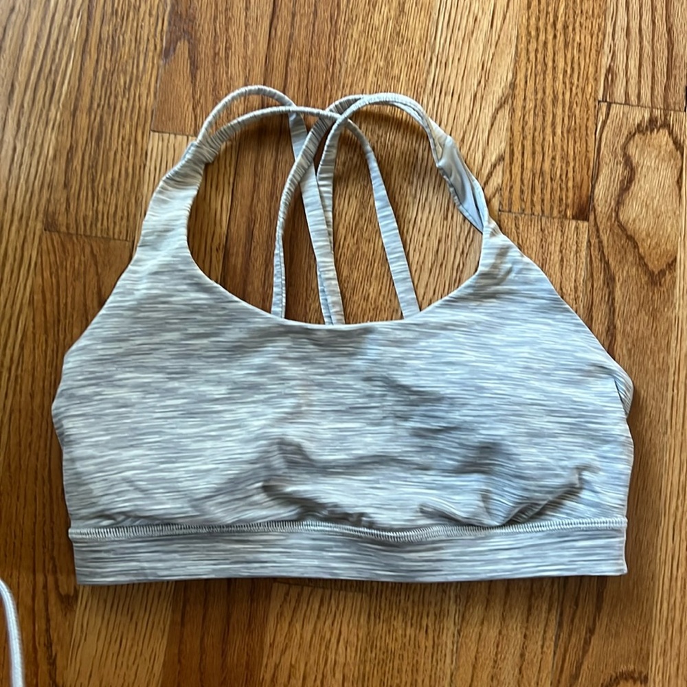 Lululemon sports bra